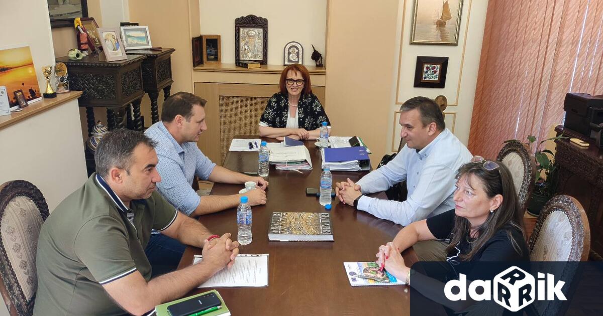 Областните управители на Бургас – проф. Мария Нейкова, Сливен -