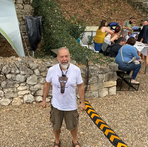 Актьорът Илия Деведжиев ще направи премиера на „Приказка за Шейсетте кораба-птици“ на Римския пазар