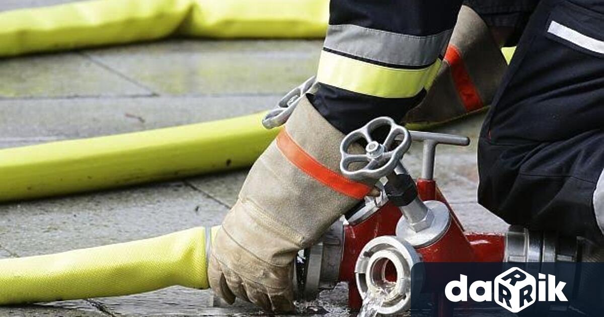 На 14 септември пожарникарите в цялата страна отбелязват своя професионален