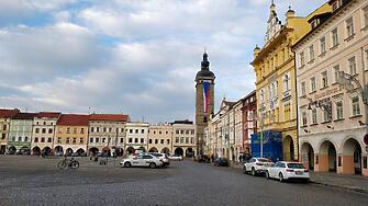 Чехия въведе таван върху цените на тока и газа за