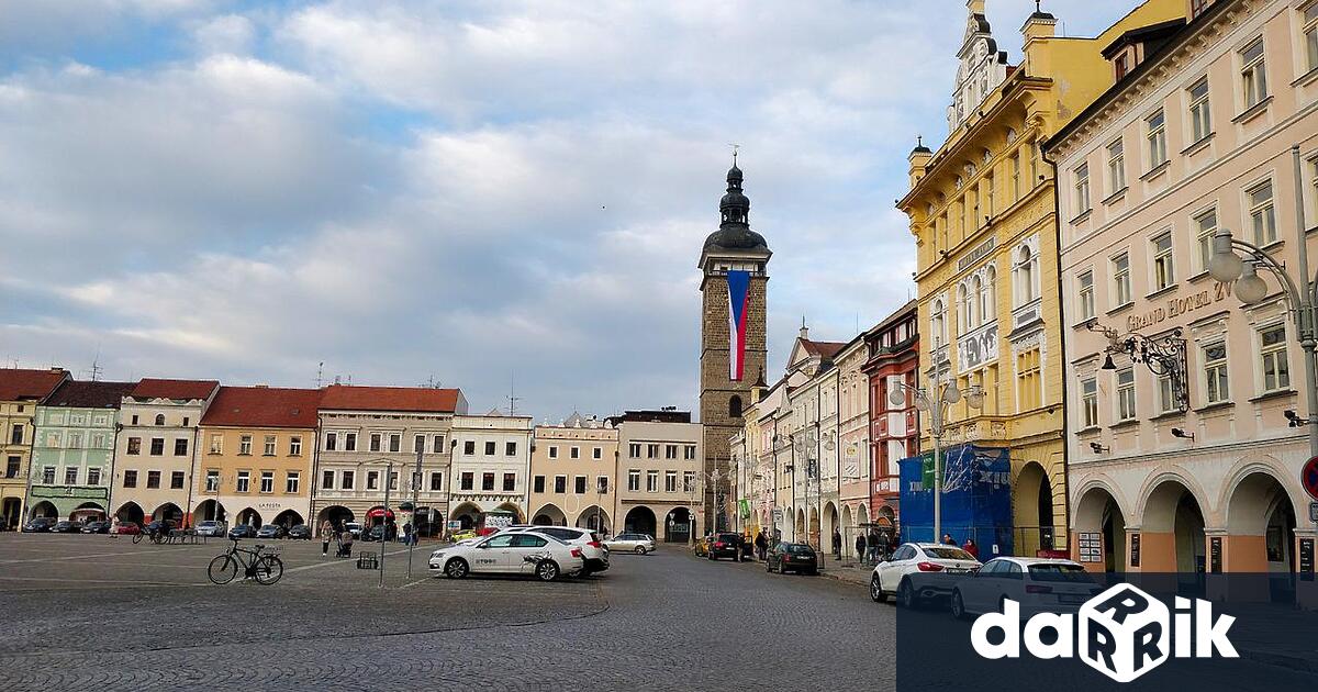 Чехия въведе таван върху цените на тока и газа за