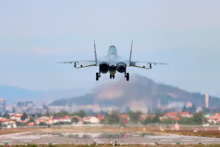 Охраната на въздушното пространство ще се изпълнява пловдивския аеропорт