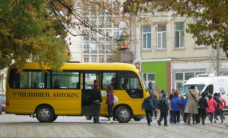 Спецоперация  на полицията в Бяла Слатина: ,,Децата тръгват на училище! Да ги пазим на пътя“