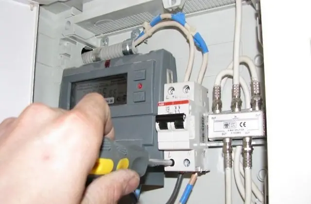 Ремонт на електропровод на ЕСО налага частично изключване на тока в община Червен бряг