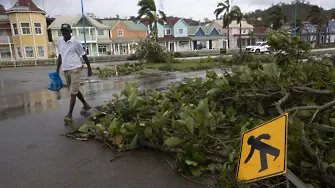 Ураганът „Фиона“ се усили до 4-та категория