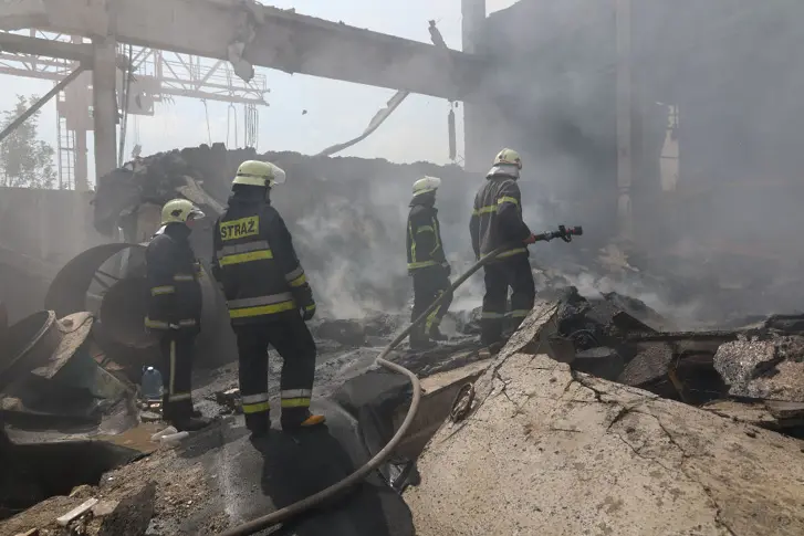 Седем души са загинали при украински удар по Луганска област, в това число три деца