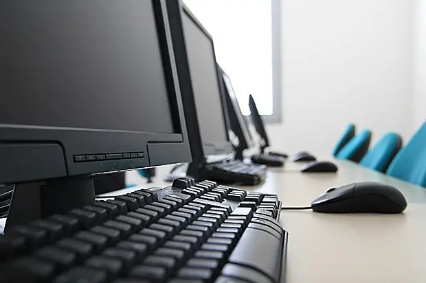 Община Плевен получи безвъзмездно 107 компютри от Националната агенция по приходите
