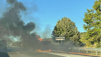 Микробус горя на магистрала Хемус тази сутрин Инцидентът е станал