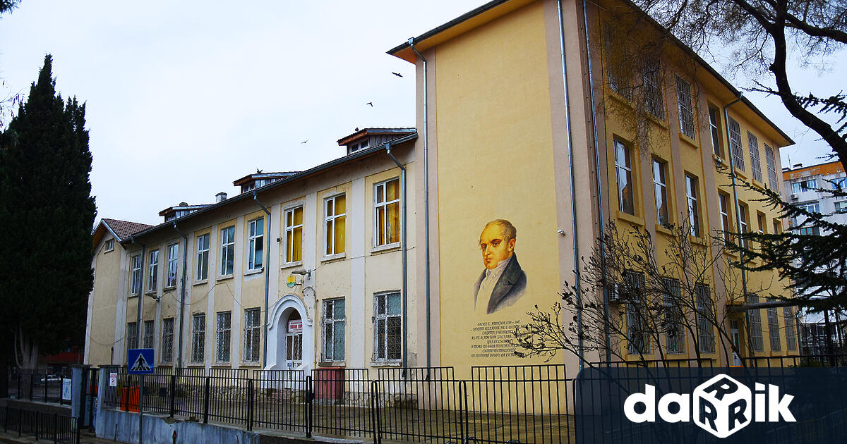 От тази учебна година още две училища във Варна -