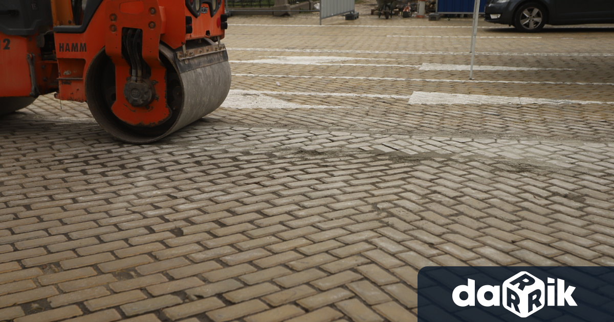 От днес, 19 септември, пускат движението по жълтите павета пред