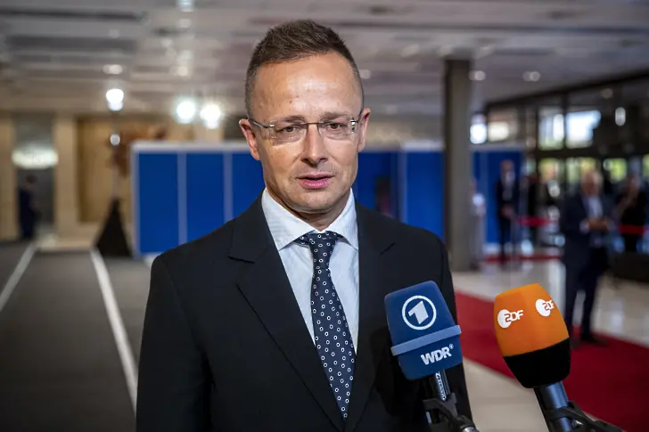 Унгарският външен министър: ЕС трябва да спре да споменава осмия пакет от санкции
