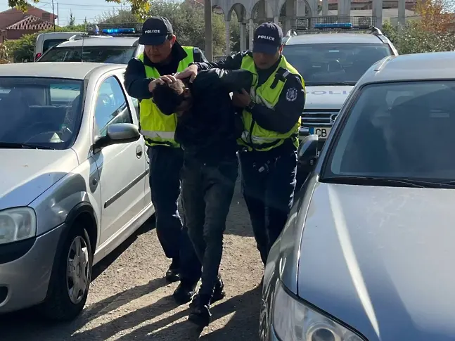 Арестувани за битови кражби и изборна търговия след акция на антимафиоти в Приморско и Бургас 