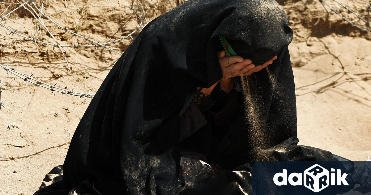 Векът е разглобен. О, дял проклет: да си роден, за