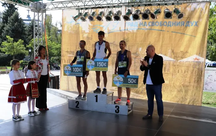 Параолимпиецът Християн Стоянов финишира първи на пробега на свободния дух Русе – Гюргево