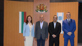 Кметът на Варна Иван Портних се срещна с посланиците на