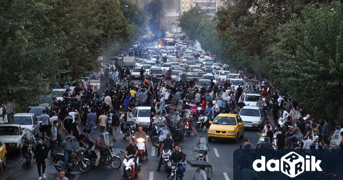 Иран отхвърли днес критиките на Европейския съюз срещу реакцията му