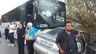 Автобус по линията Кюстендил София катастрофира на спускане от Конявската планина