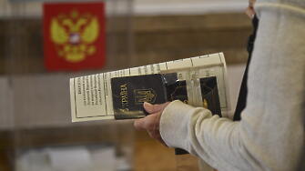 Първите частични резултати от гласуването в четири окупирани от Русия
