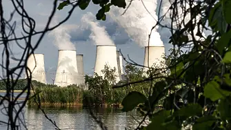  Германия отлага спирането на атомните си централи