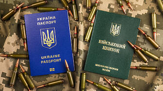 Украинците които помагат на подкрепяни от Русия референдуми за анексиране