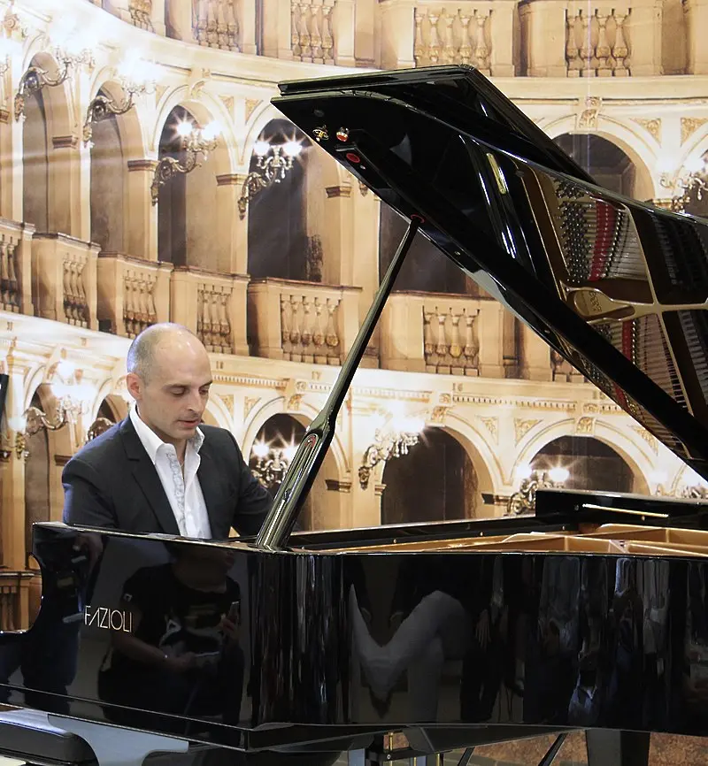 Големият български пианист Иван Янъков гостува на Симфониета-Враца на 29-ти септември
