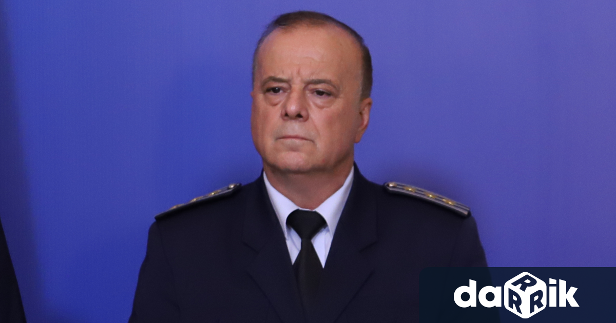 Дългогодишният шеф на Пътната полиция в София комисар Тенчо Тенев