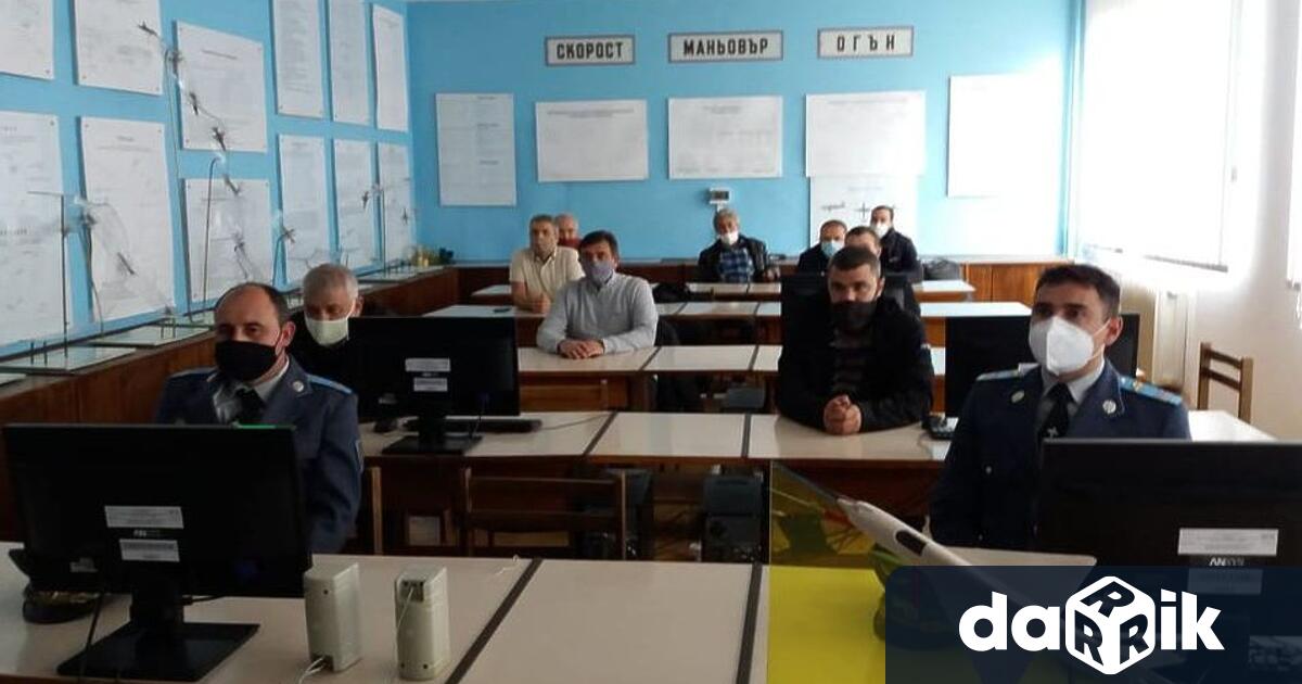 Поради повишения интерес към военната професия с Решение № 681