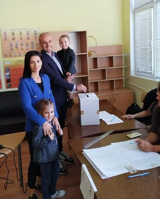 Мартин Харизанов : Гласувам за България без кризи и хаос