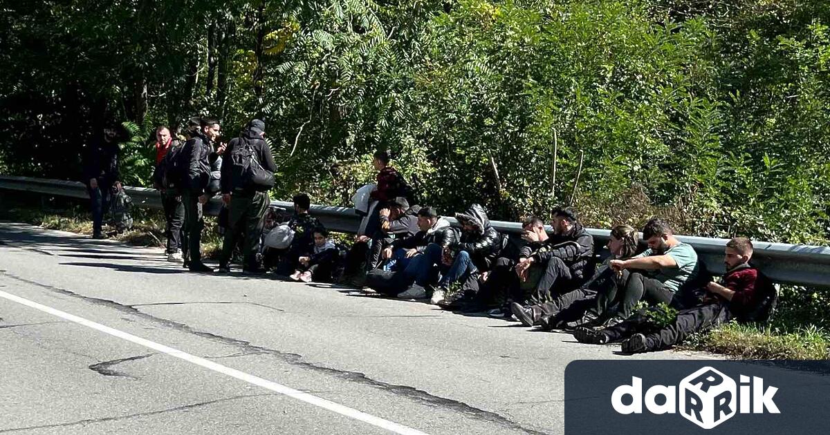 Скок в тарифата за трафик на мигранти, отчитат граничните власти