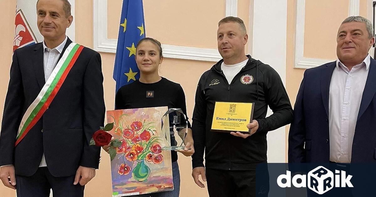 Кметът на община Кюстендил Петър Паунов връчи Почетен знак за