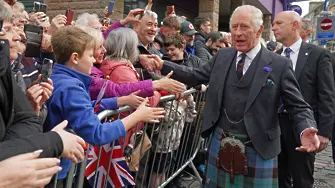 Крал в шотландска пола: Чарлз III на посещение в Шотландия