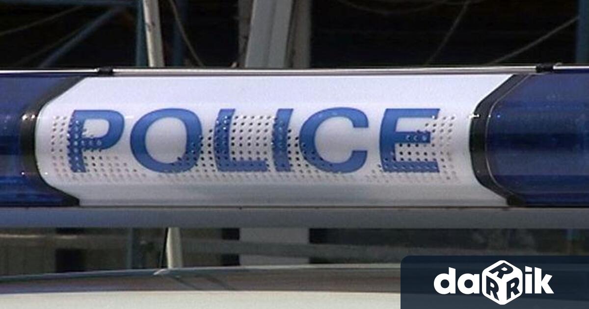 Служители на РУ Берковица издирват водач, противозаконно отнел товарен автомобил