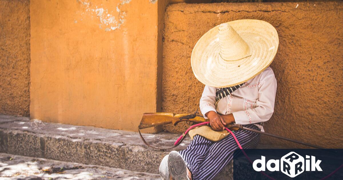 Въоръжени лица са убили кмета на малък град в югозападната