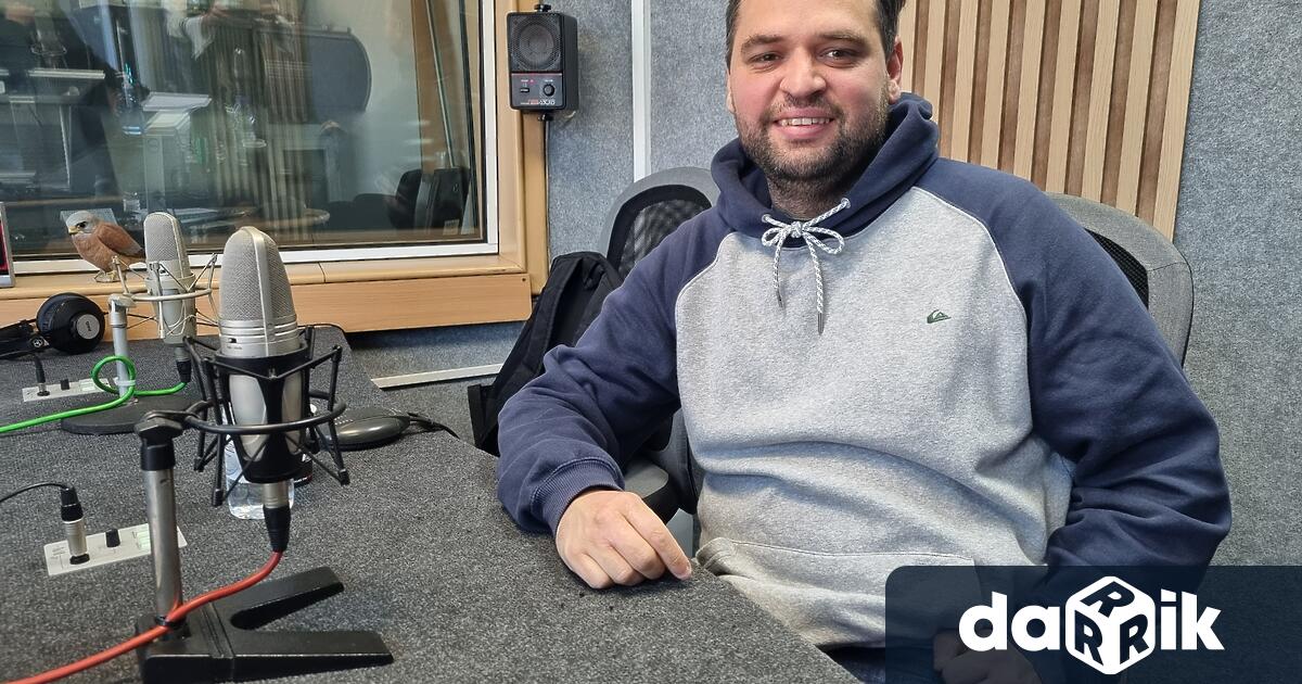 Цветан е на 33 години и е основател на София