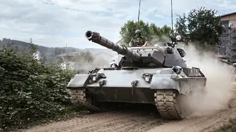 Чешки граждани купиха танк за Украйна със собствени средства