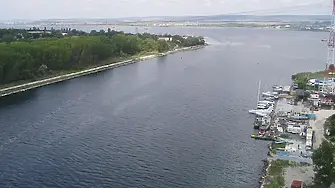 Правят изкуствен остров във Варненското езеро заради диви птици