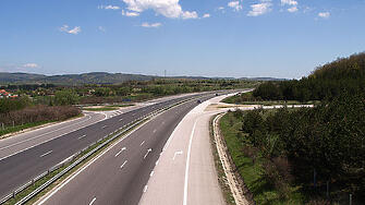 Днес автомагистрала Тракия ще бъде затворена за движение между пътен