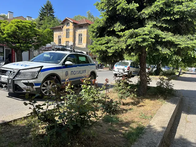 Задържаха полицай, шофирал пиян и предизвикал ПТП в Горна Гращица