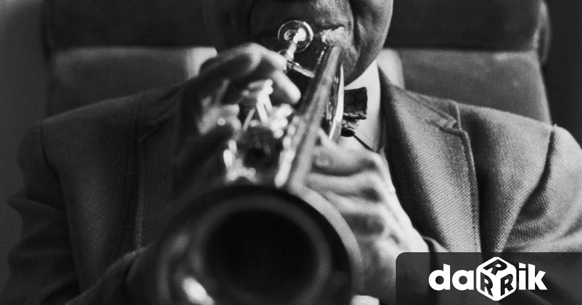 Заради налагането на съветската музика през социализма, в България повече