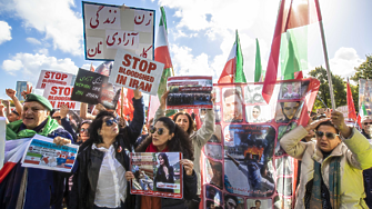 Със съботните демонстрации заради смъртта на 22 годишната Махса Амини протестната