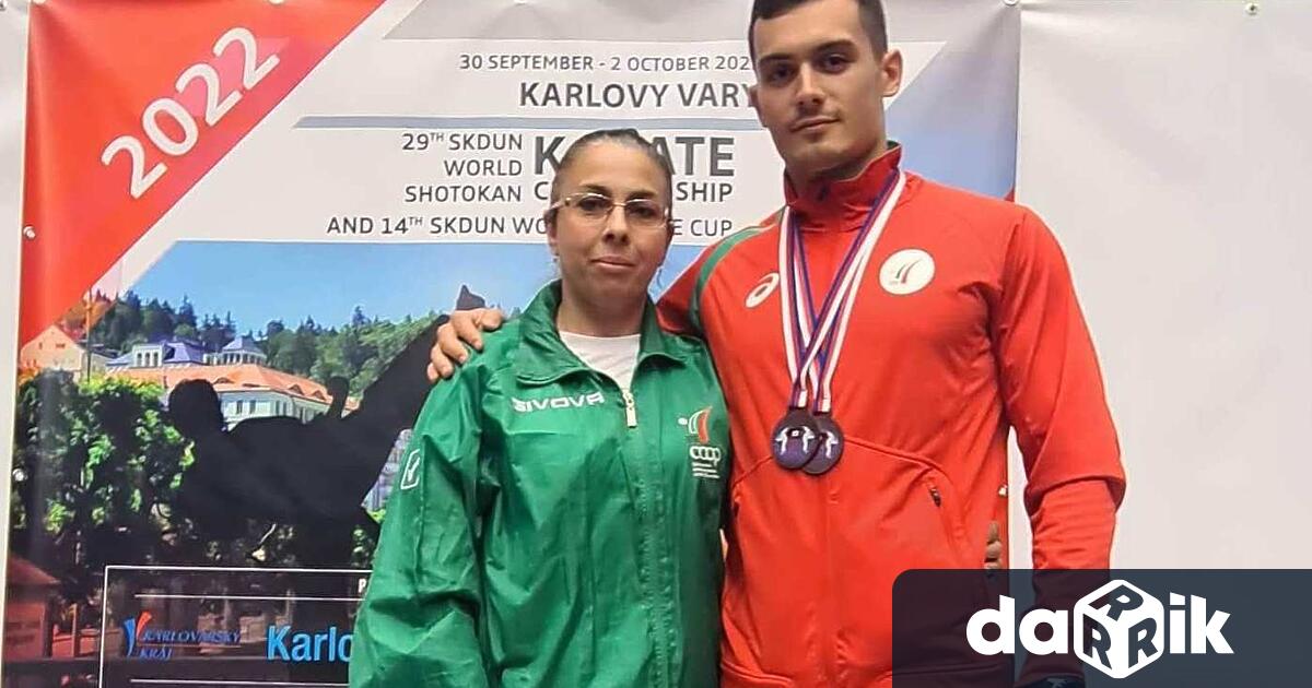 Студентът по медицина от Медицински университет - ПлевенИвайло Боев спечели