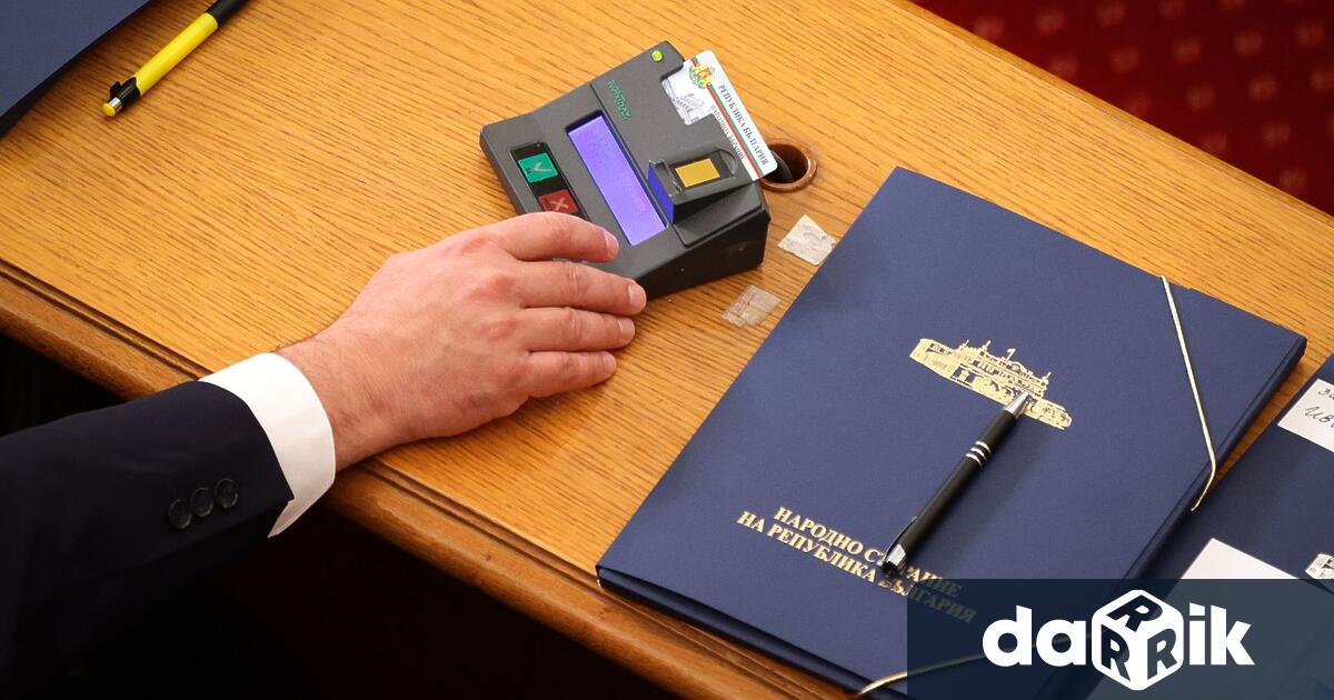 Трудно е да правим каквито и да било прогнози. Но