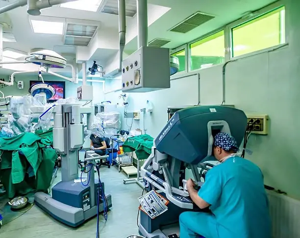 Робот-асистирани операции, поети от държавата се извършват в Клиниката по онкохирургия в УМБАЛ Д-р Георги Странски