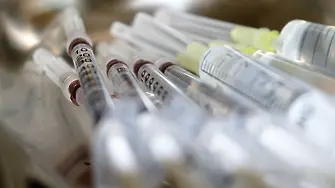 Намериха хиляди неизползвани ваксини на плаж в Перу