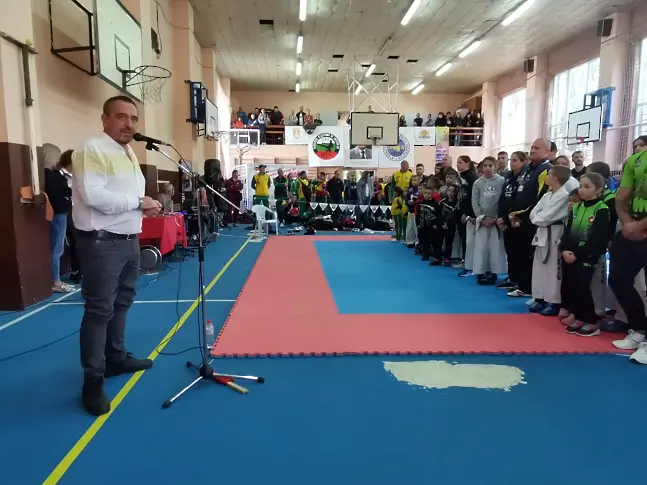200 състезатели участват в Петия национален детски турнир по таекуон - до за купа „Плевен“