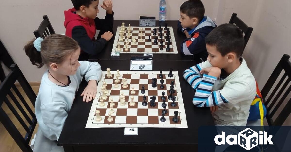 Есенният ден на 08.10.2022се оказа приятно слънчев, тих и прохладен,