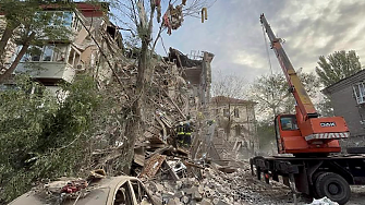 Руска ракетна атака през нощта уби 17 души в Запорожие