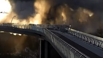 В понеделник сутринняколкоексплозии разтърсихацентъра на Киев Видео кадри показват че