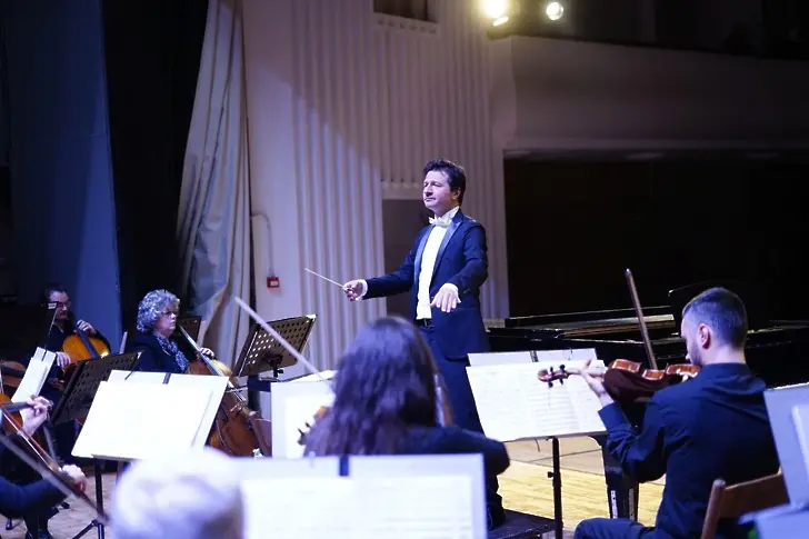 Вивалди и Вагнер свирят във Враца - диригент Максим Ешкенази