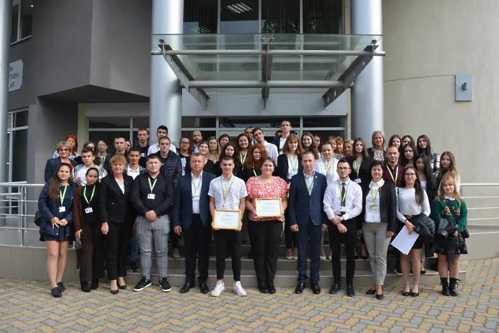 Ученици управляваха Община Павликени за един ден